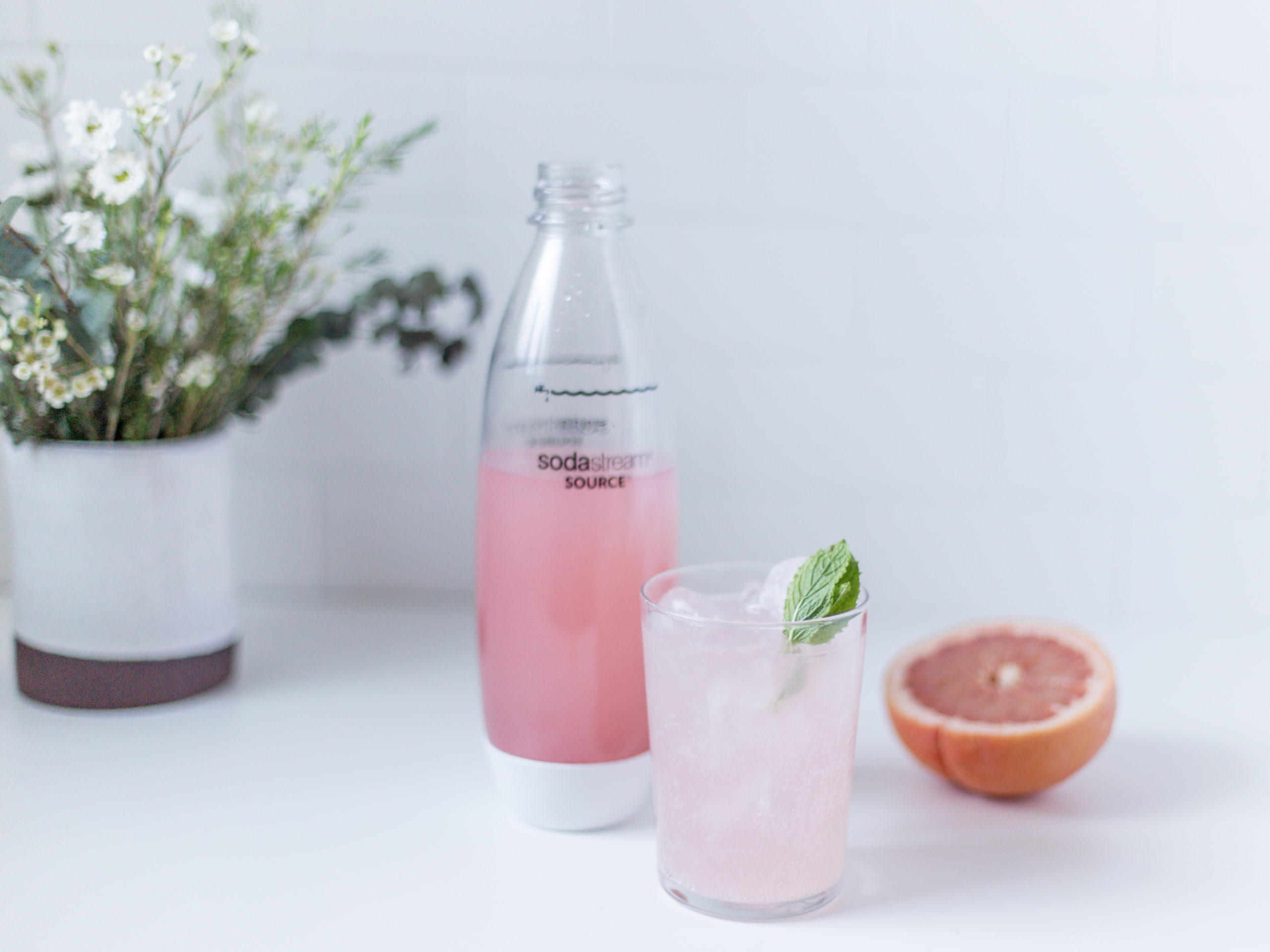 pink grapefruit cocktail pink grapefruit cocktail