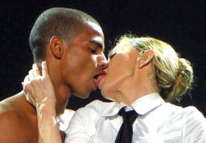 madonna-tongues-boy-toy